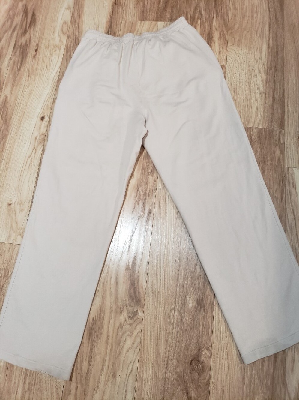 alo Yoga Double Take Straight Pant Mens Large Beige Relaxed Oat Milk Color - Picture 6 of 7